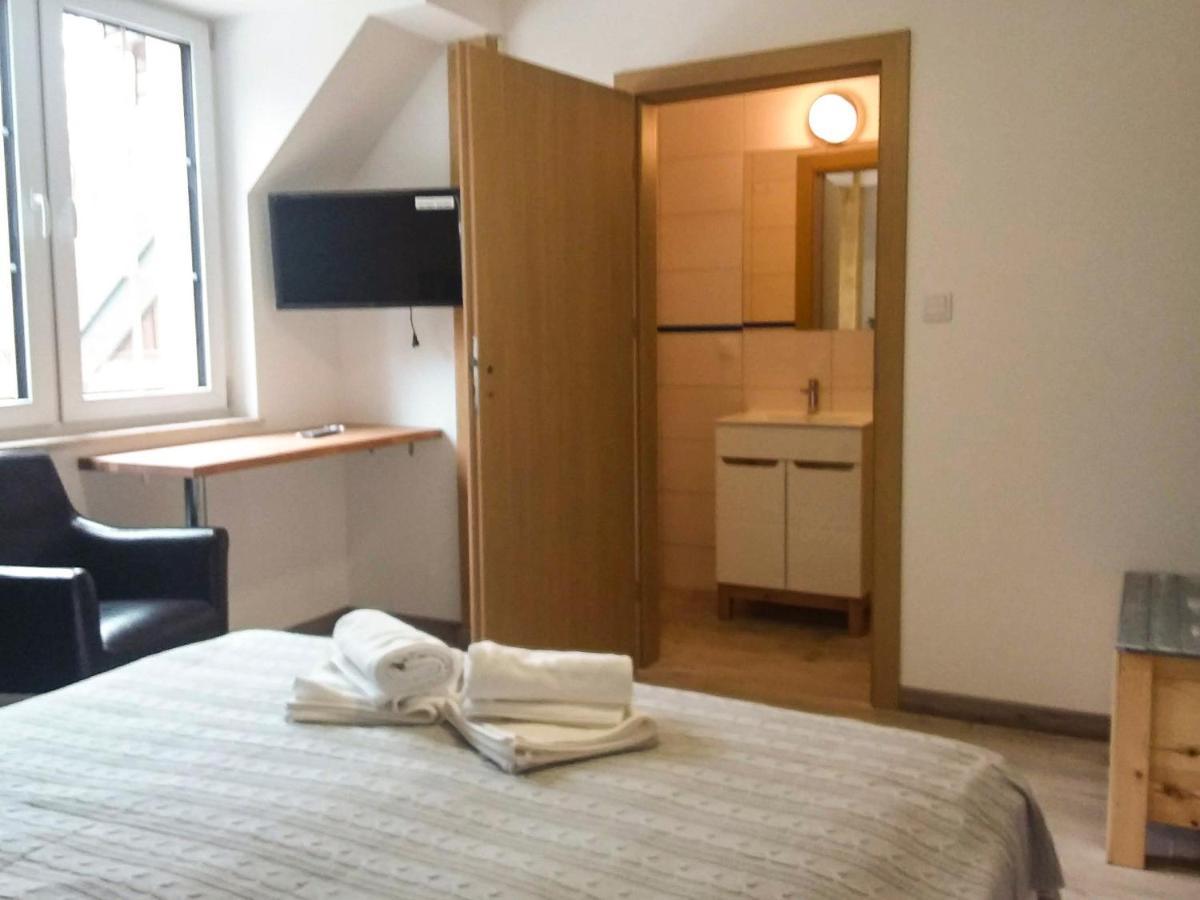 Dworek Akacja Uslugi Hotelarskie Janowiec Exterior foto