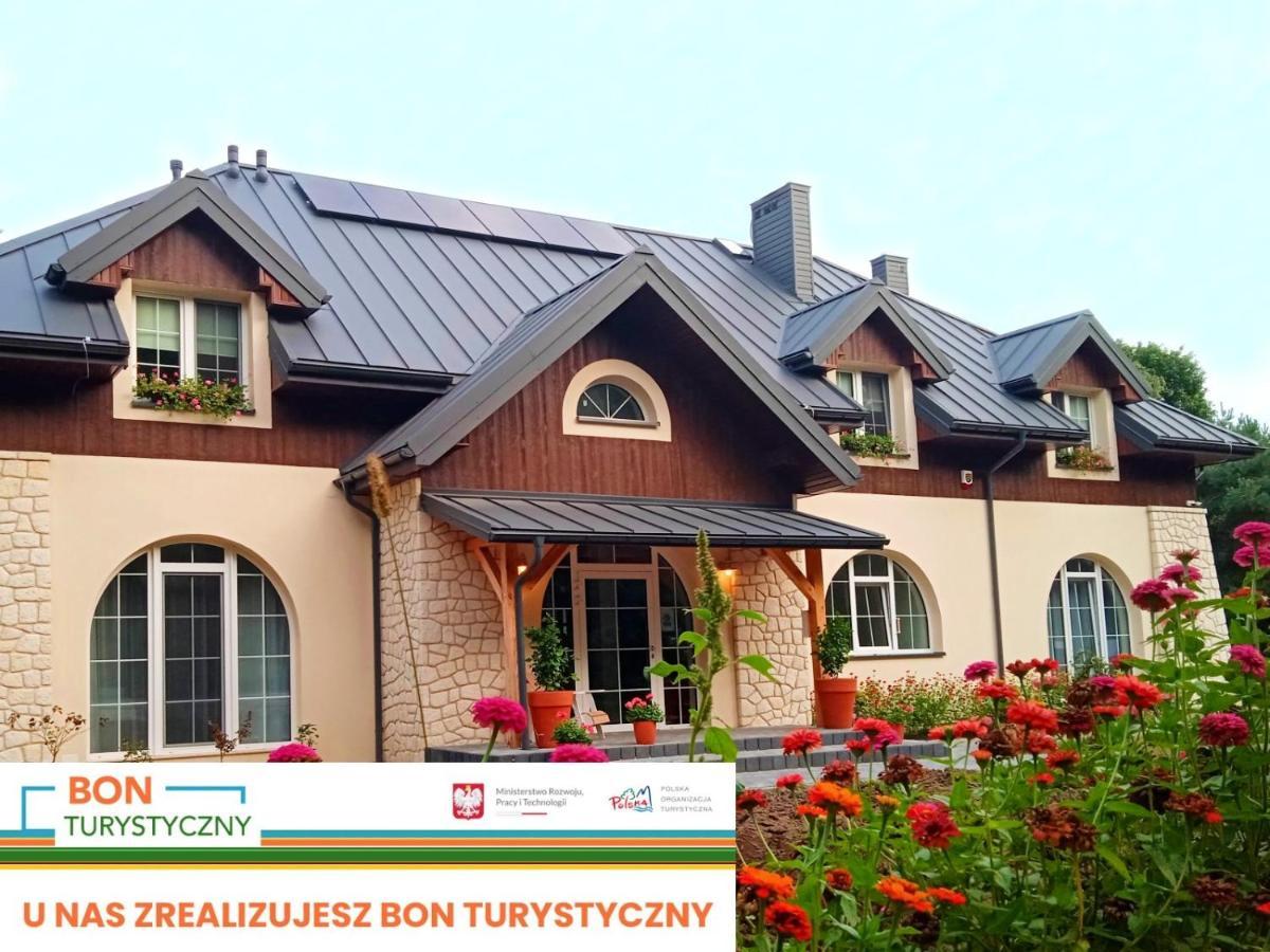 Dworek Akacja Uslugi Hotelarskie Janowiec Exterior foto